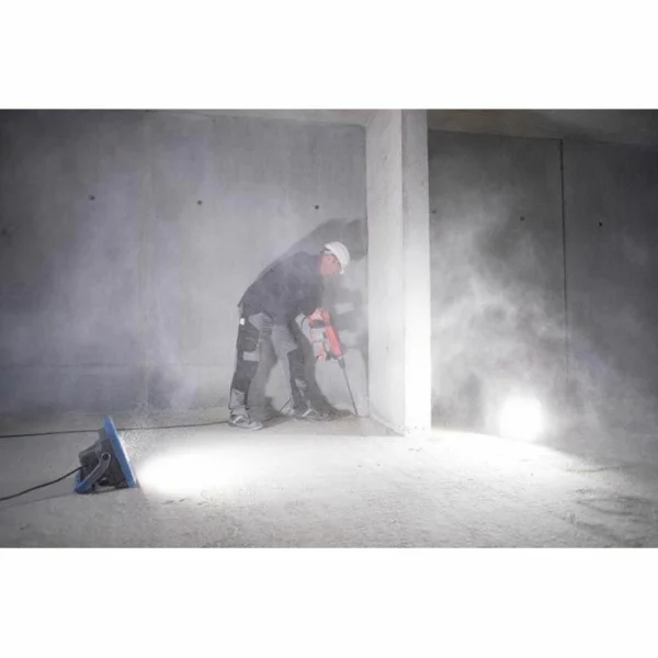 Brennenstuhl Baustrahler BS 8050 MH, 18V, Akku, 7900 Lumen, 80 Watt, LED Hybrid Strahler 3